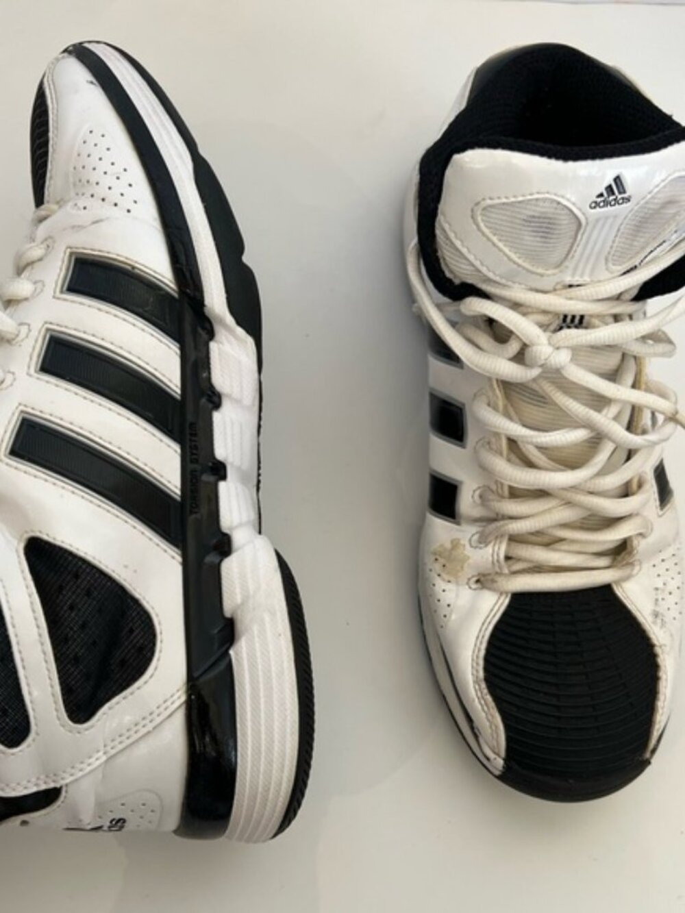 Adidas mens 95 black white sneakers